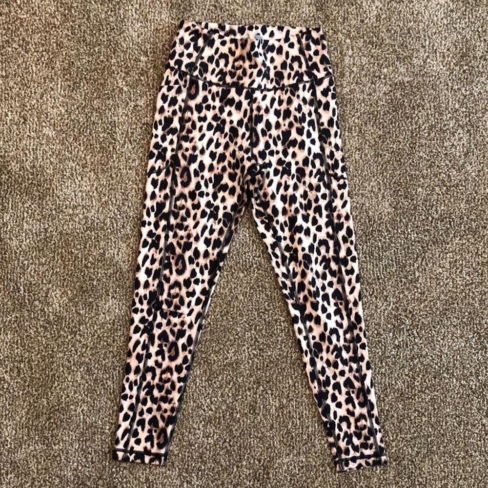 Victoria’s Secret Essential High Rise Leggings